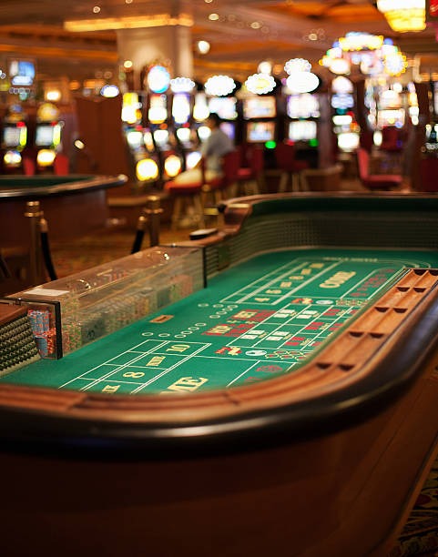 kombo Evolution Gaming roulette table with live croupier